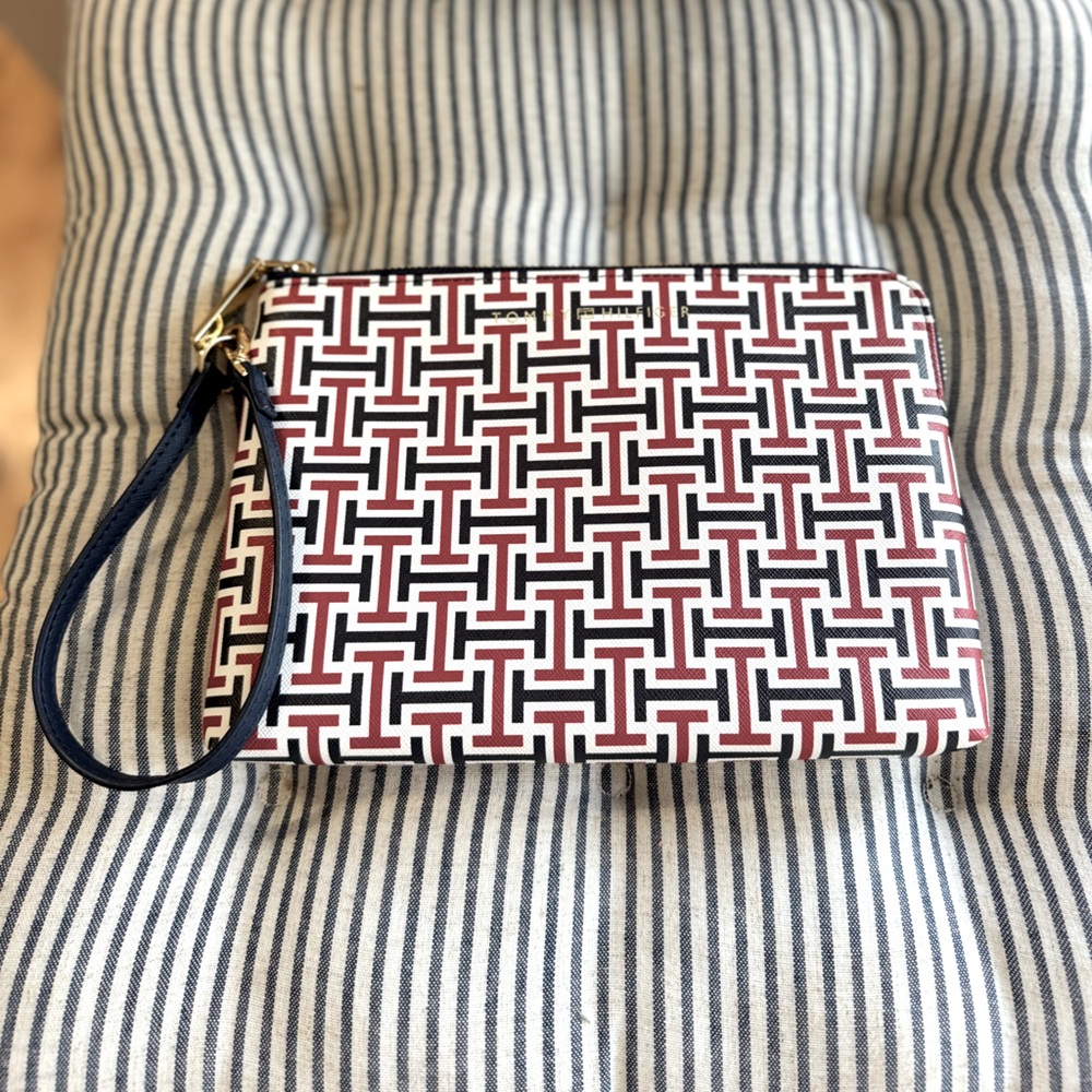 Tommy Hilfiger Navy Blue White Red Logo Zippered Clutch Mini Bag Makeup Bag